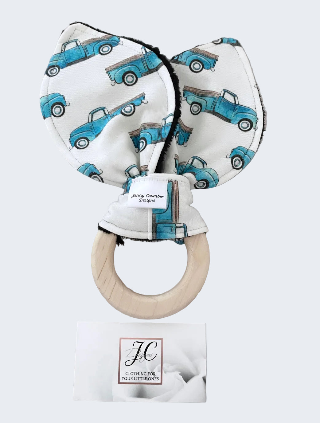 Anneau de dentition en forme de camion bleu