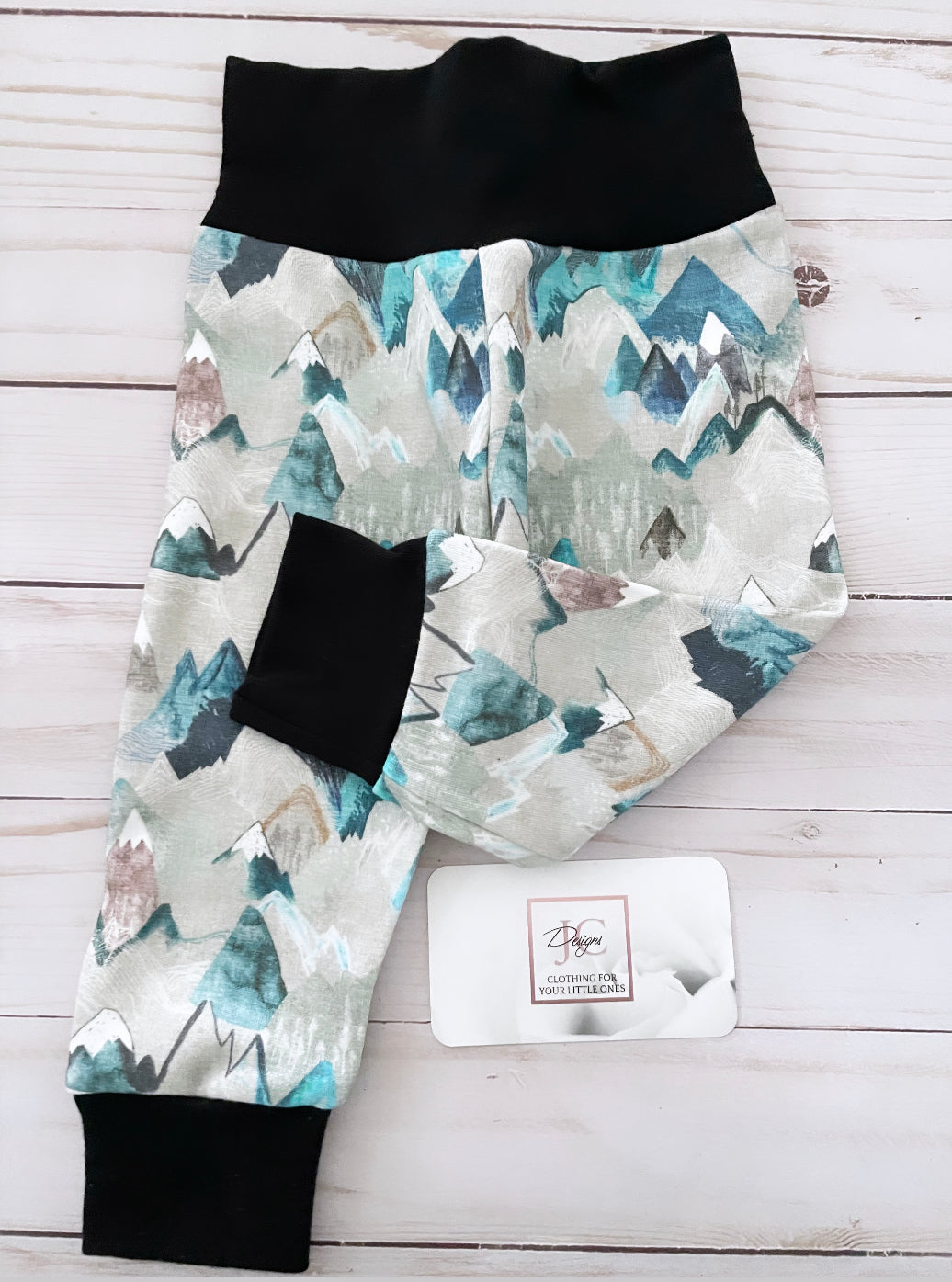 Tenue mini montagnes