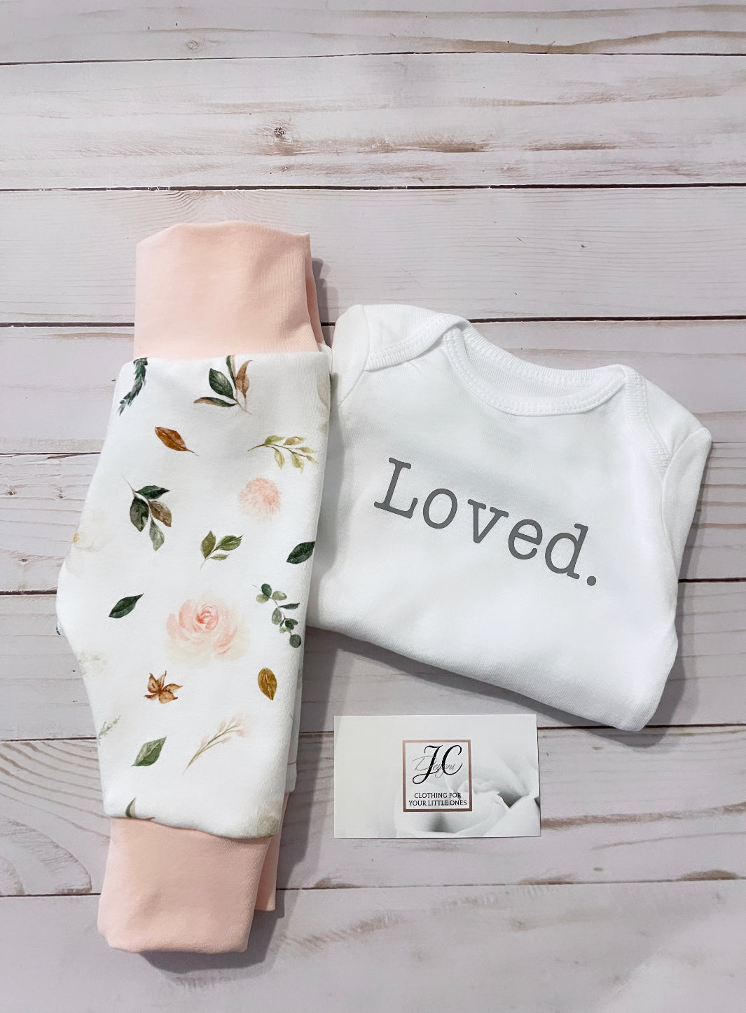 Conjunto floral de magnolia