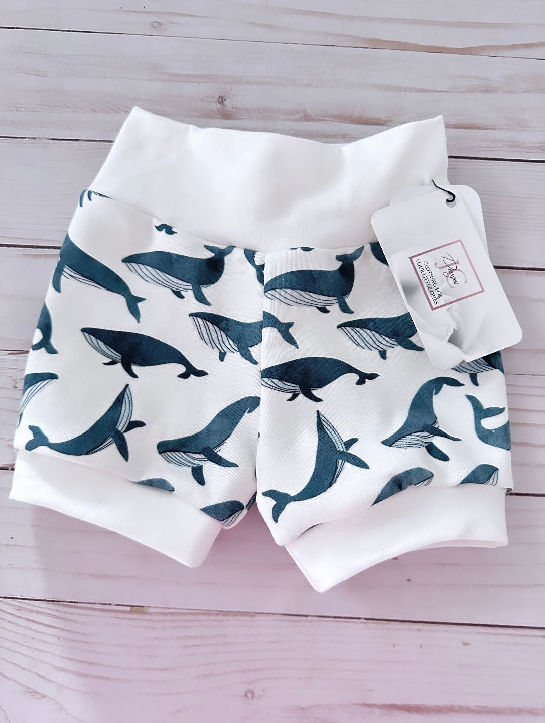 Whale shorts